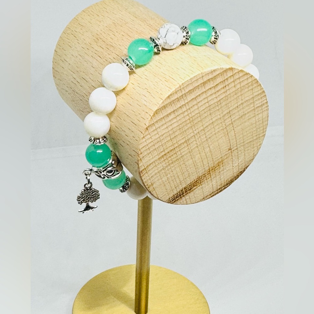 Handmade Celtic Tree of Life Howlite Beaded Charm Bracelet 8mm